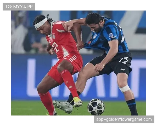 争议瞬间：亚特兰大进球前，对手投诉其有犯规动作